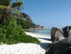 开云体育官网-压哨绝杀！英格拉姆关键进球定乾坤，新疆队险胜深圳队