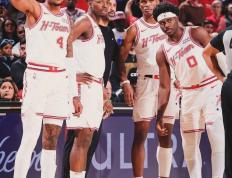 开云体育中国-雄鹿豪取八连胜，打破火箭连胜纪录.