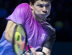 开云体育APP下载-包含美国网球队完胜欧洲网球队，瓦林卡一己之力扛起全队的词条