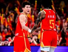 开云体育下载-火箭碾压雷霆，孙铭徽扛起全队