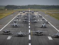 开云体育官方网站-绿茵烽火，2026世界杯之夜，浓眉灼灼点燃世纪赛场