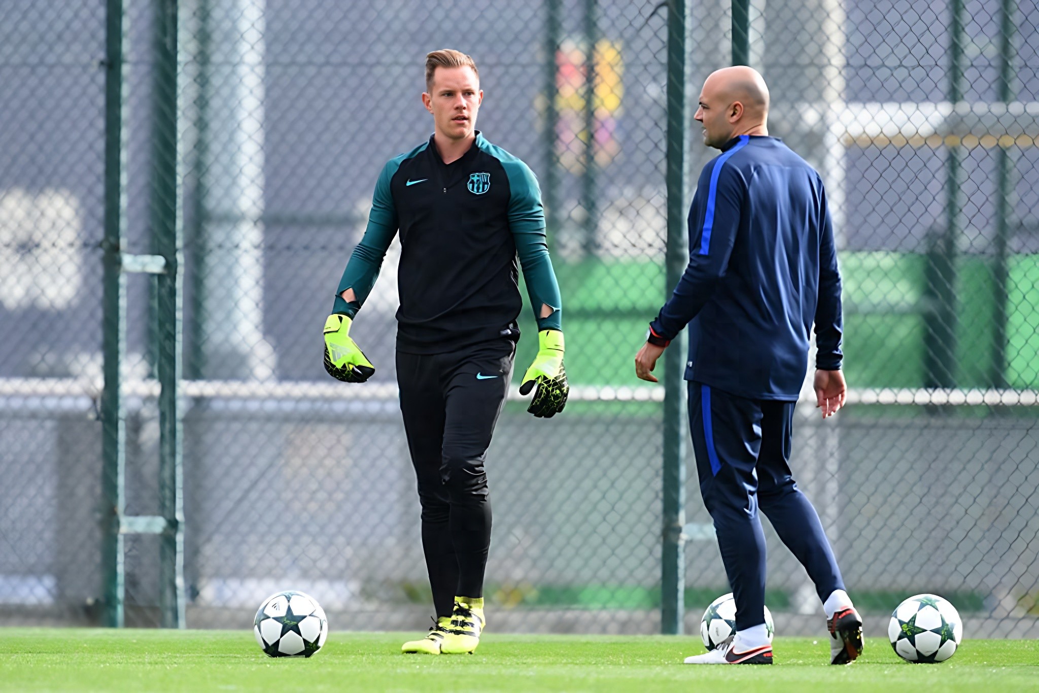 开云体育登录-巴萨绝地反击曼联,特尔施特根完成帽子戏法