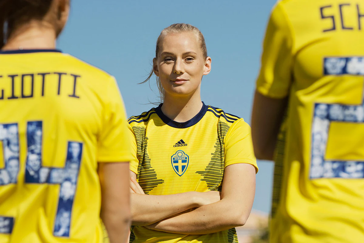 开云平台-瑞典女足展现灵活多变——瑞典队展现多变战术！