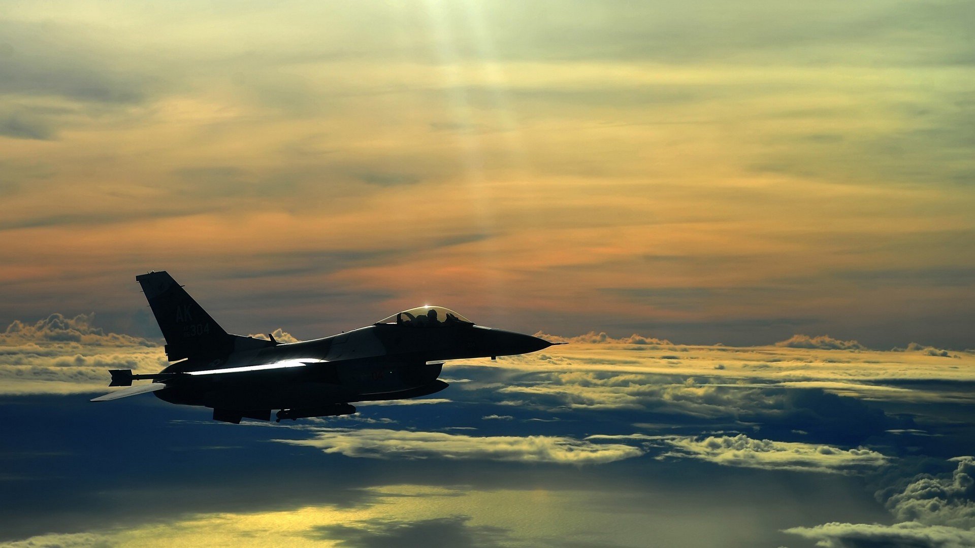 开云APP-巴黎的觉醒与罗马的逆袭，当内马尔爆发遭遇拉齐奥的末节风暴