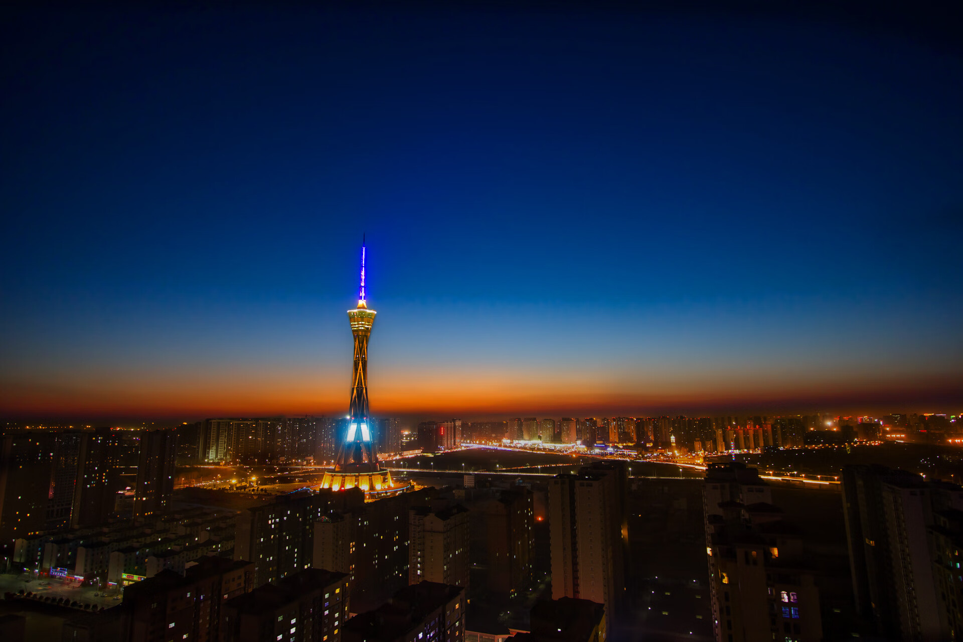 开云体育app-萨内爆发引领进攻潮，乌拉圭双星连续得分压制国际米兰