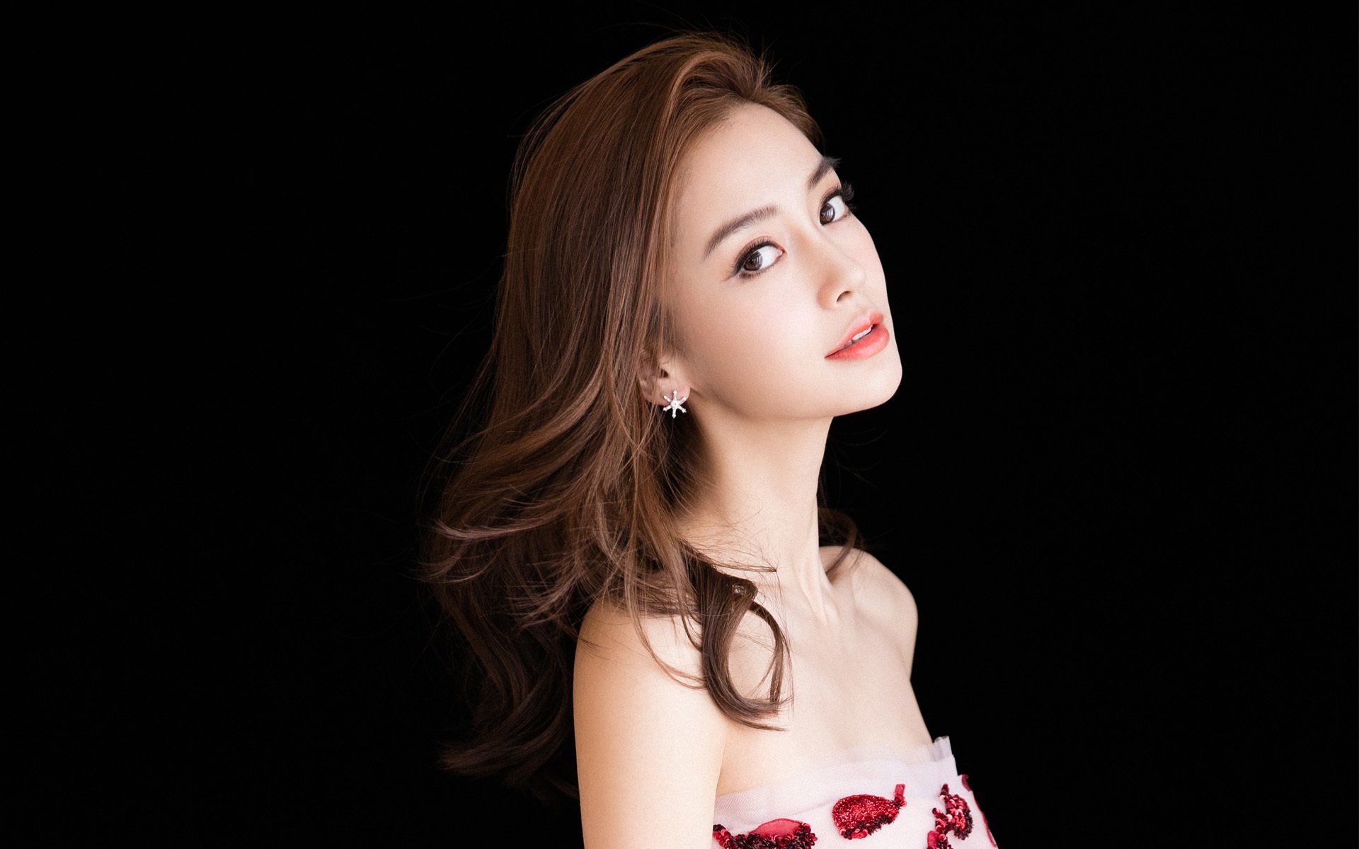 开云体育APP下载-罗德里独舞,当坚韧防线撞上致命理性